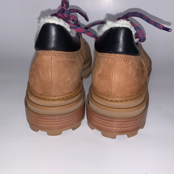 Schutz Lucille Faux Shearling Lined Ankle Boot size 6B - Picture 6 of 8